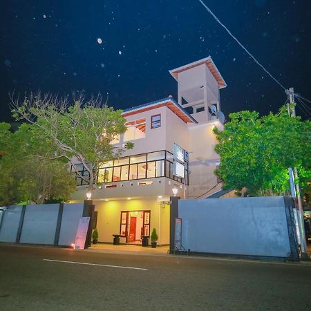 Villa Paradise Хиккадува Экстерьер фото