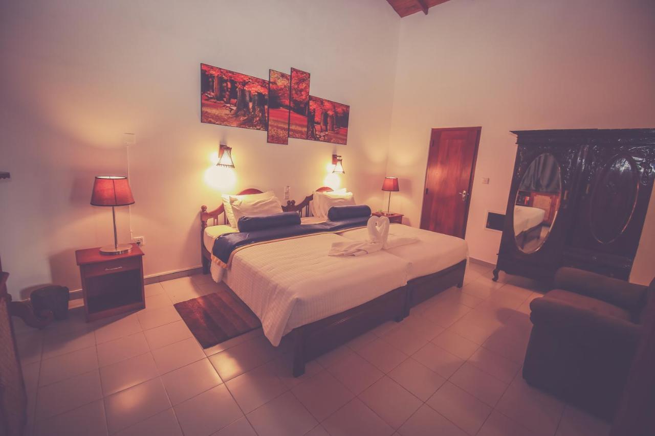Villa Paradise Хиккадува Экстерьер фото