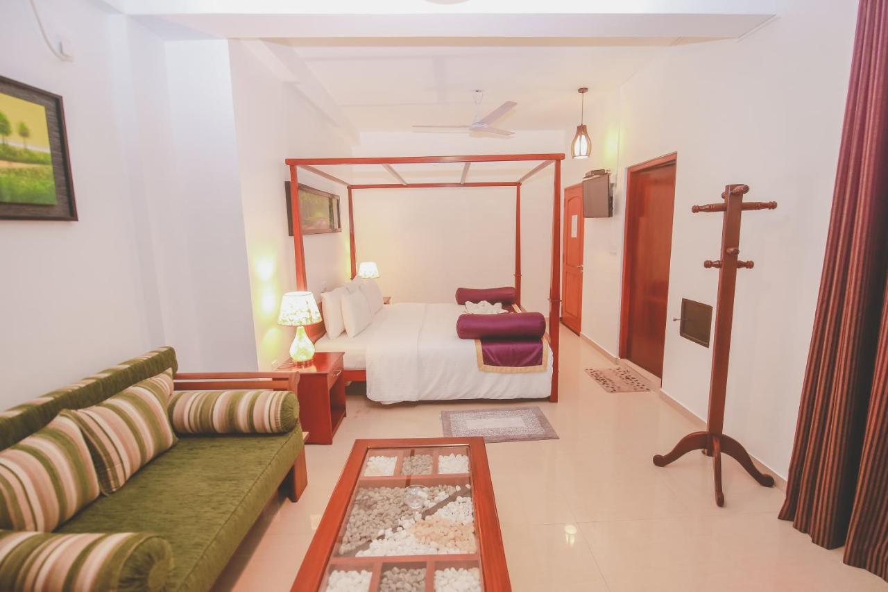 Villa Paradise Хиккадува Экстерьер фото