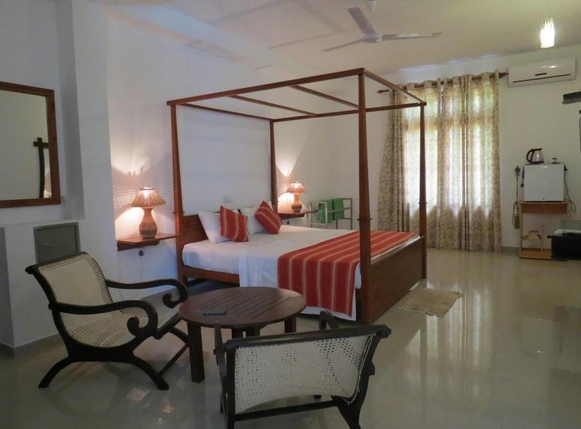 Villa Paradise Хиккадува Экстерьер фото