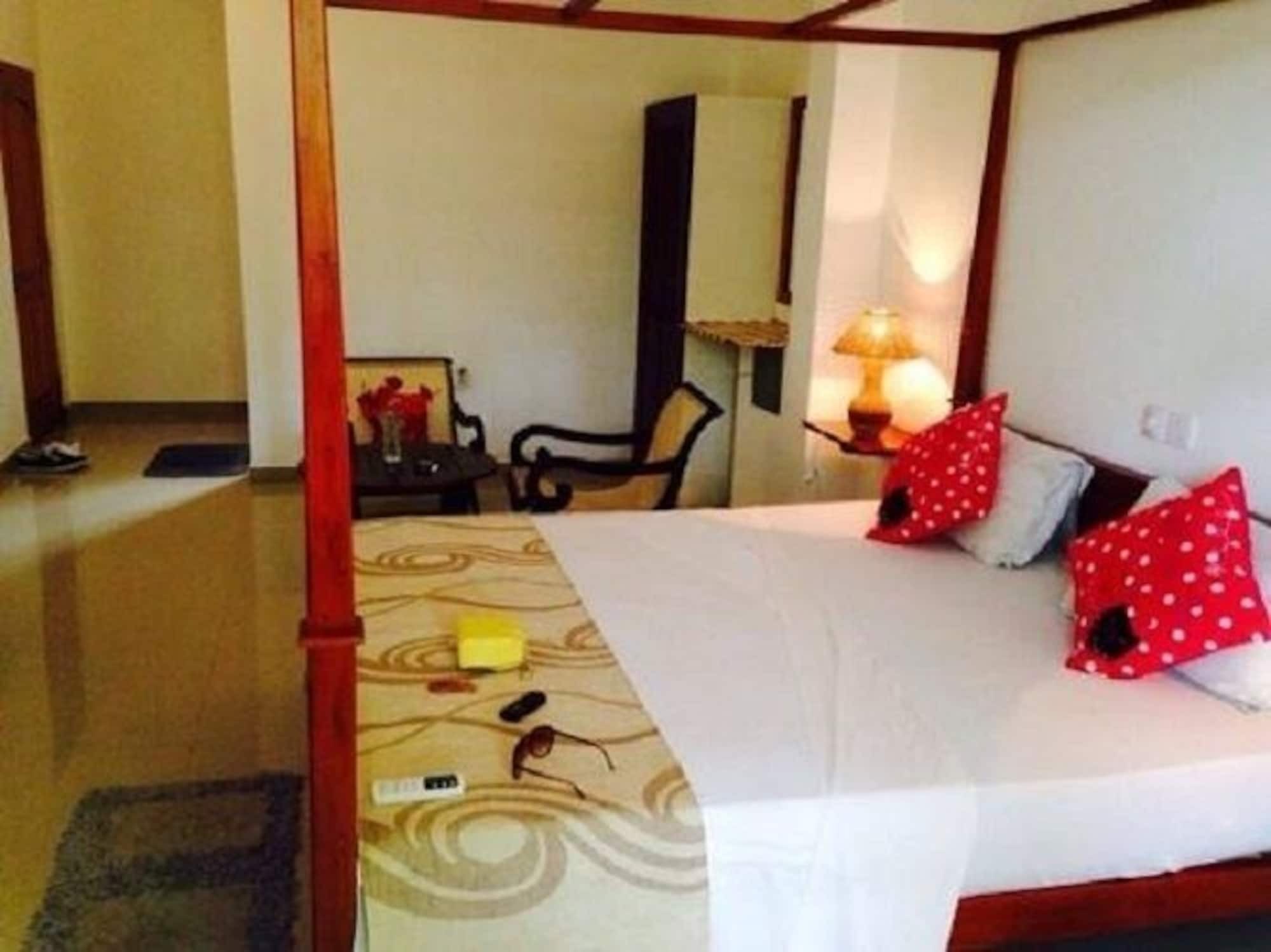 Villa Paradise Хиккадува Экстерьер фото